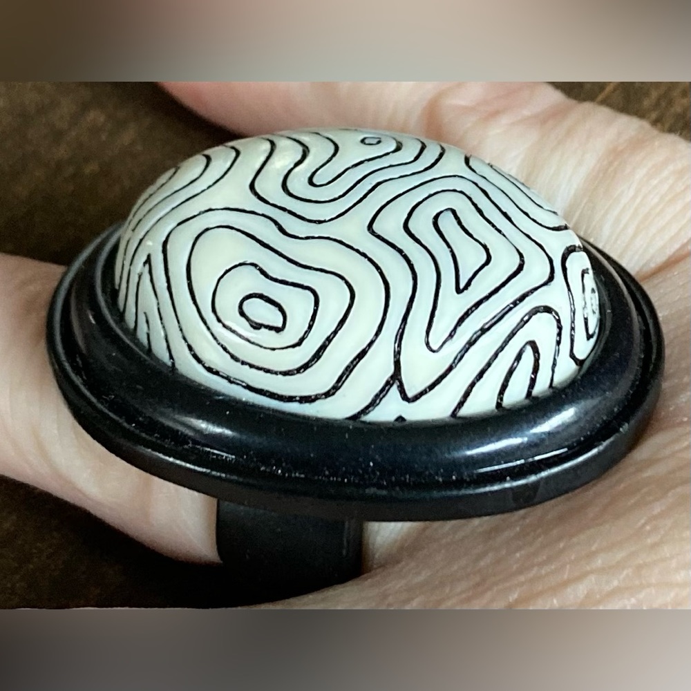 Chico’s Signed Statement Piece Stretch Ring - image 4